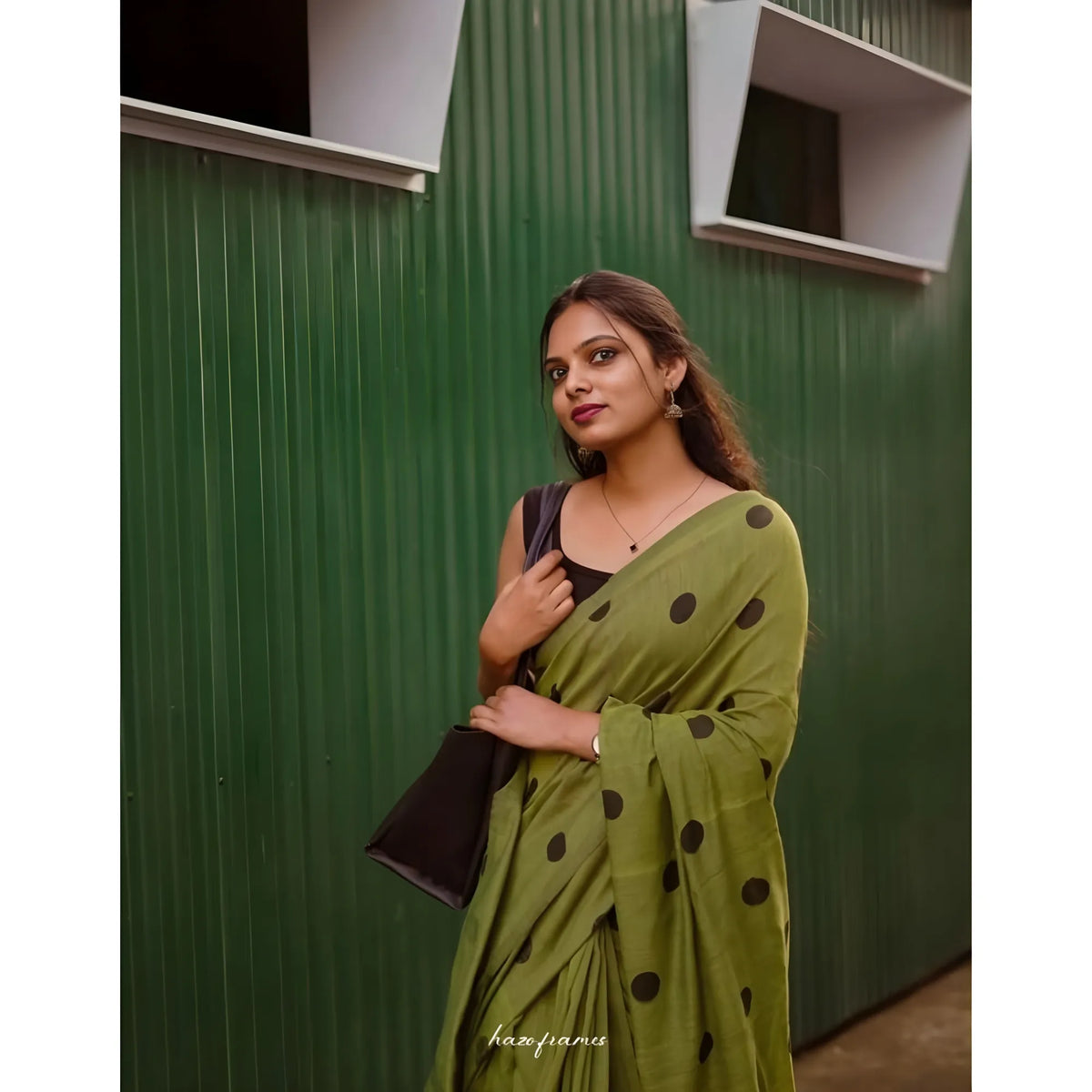 Women's Linen Printed Saree With Unstitched Blouse 5.5Mtr (Green)