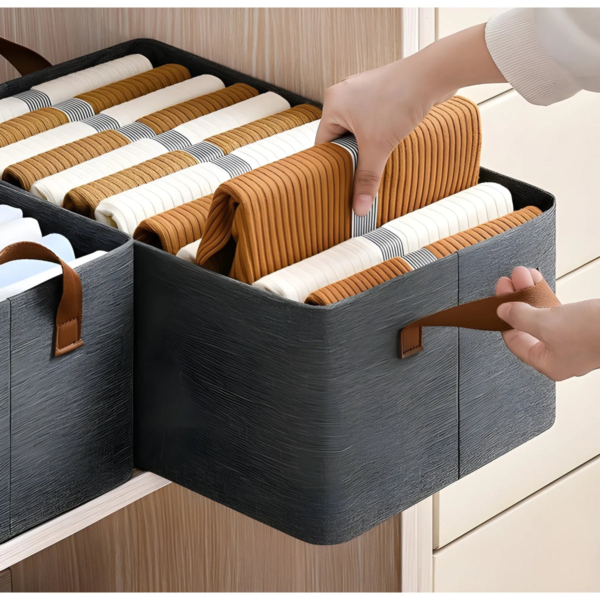 Nylon, Stainless Steel 26 Litter Wardrobe Organizer For Clothes Storage Box (Grey)