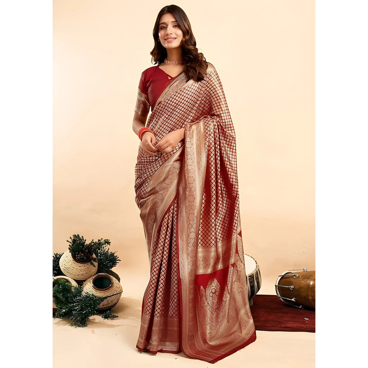 Women's Jacquard Printed Saree With Unstitched Blouse 5.5Mtr (Maroon)