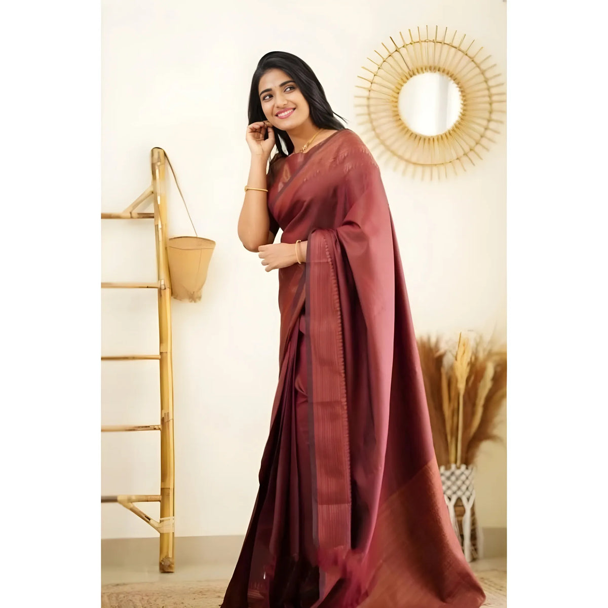 Women's Litchi silk Printed Saree With Unstitched Blouse (Maroon)