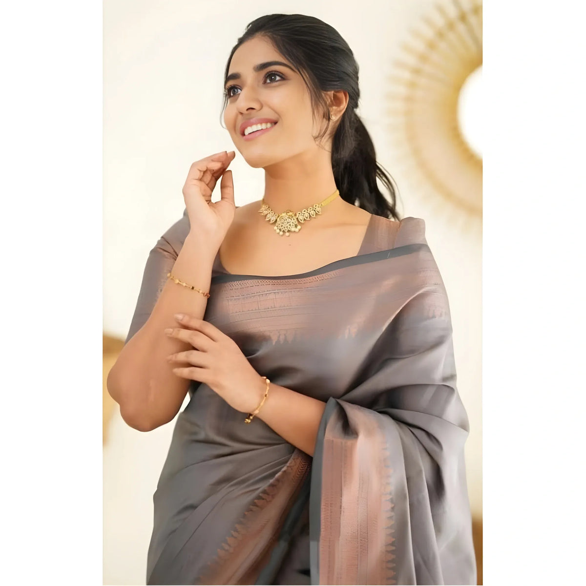 Women's Litchi silk Printed Saree With Unstitched Blouse (Grey)