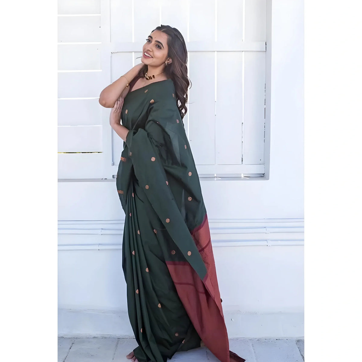 Women's Litchi silk Printed Saree With Unstitched Blouse (Dark Green)