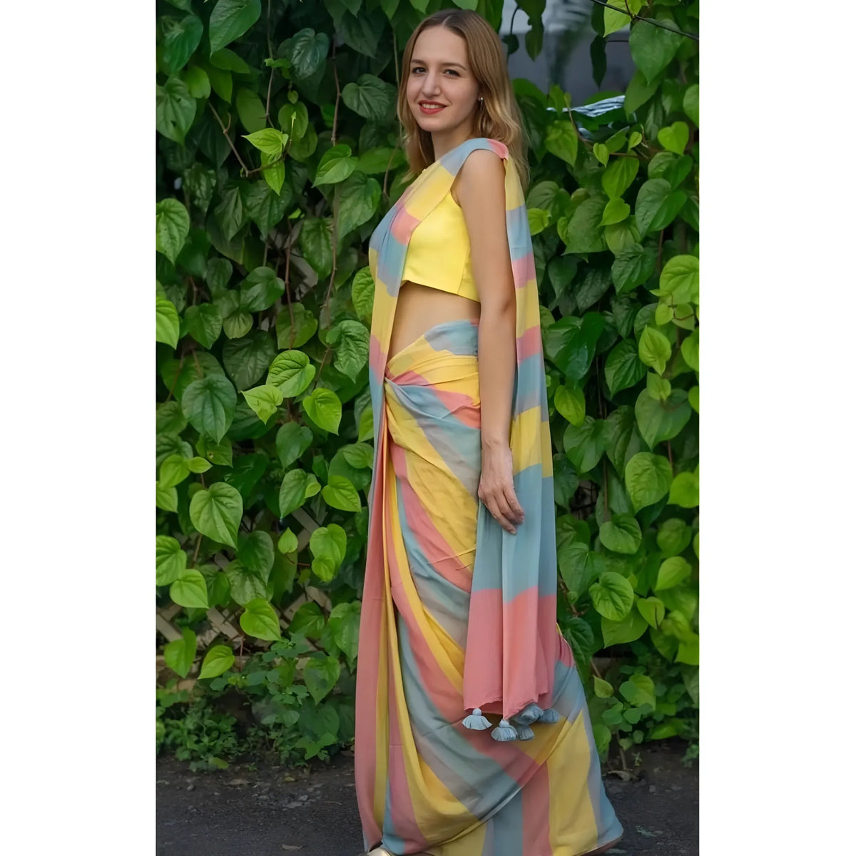 Women's Linen Printed Saree With Unstitched Blouse 5.5Mtr  (Multicolor)