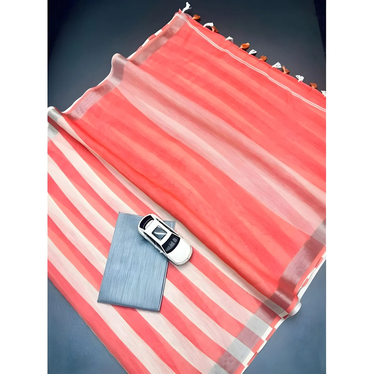 Women's Linen Printed Saree With Unstitched Blouse 5.5Mtr  (Multicolor)