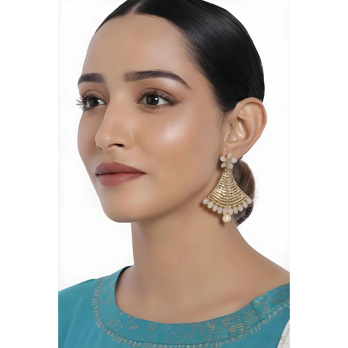 Women's Rose Gold Plated Alloy Earrings (Gold)