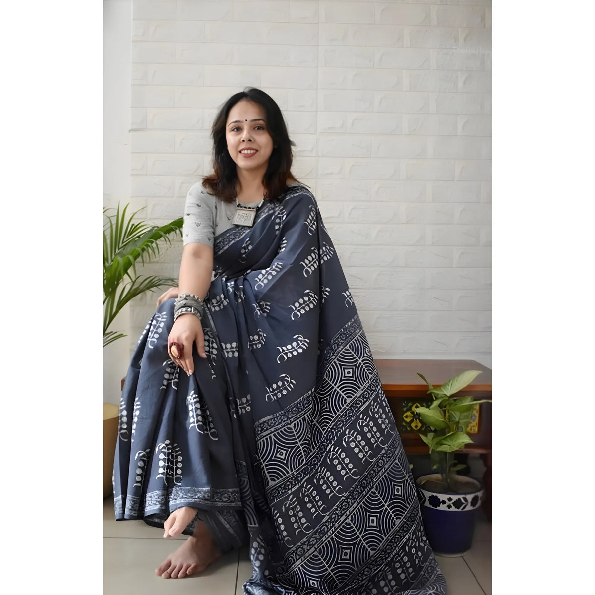 Women's Linen Printed Saree With Unstitched Blouse 5.5Mtr  (Grey)